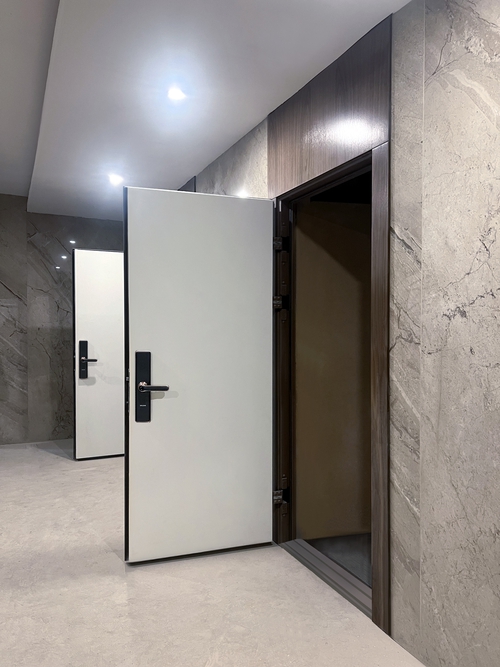 Двери со скрытыми петлями и smart-замками